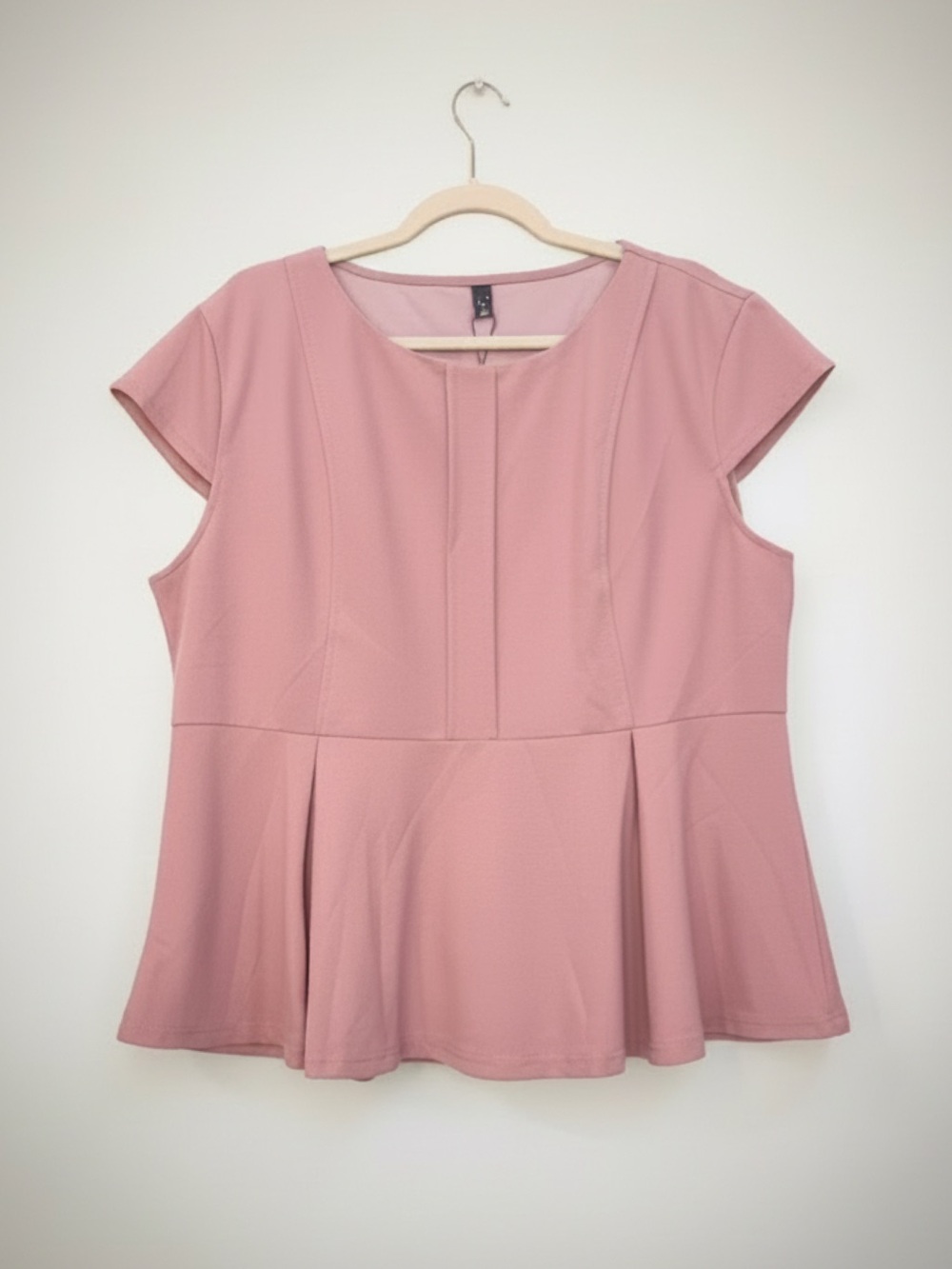 Women's Pink Peplum Cap-Sleeve Top • NWT • 23" p2p, 27" length - Picture 2 of 2